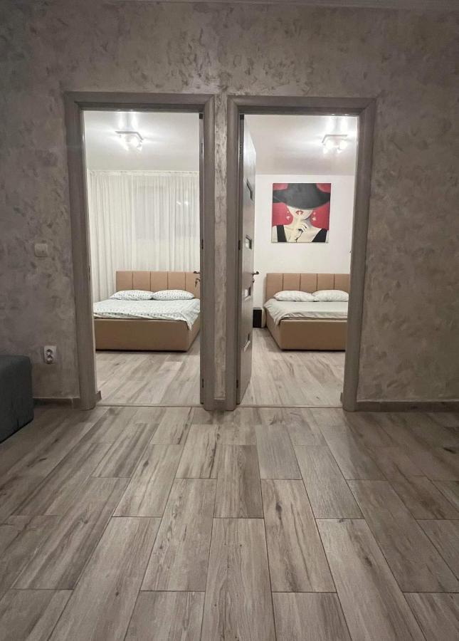 Modern & Elegant Apartament Крайова Екстериор снимка
