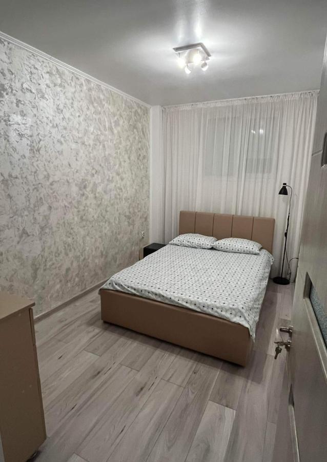 Modern & Elegant Apartament Крайова Екстериор снимка
