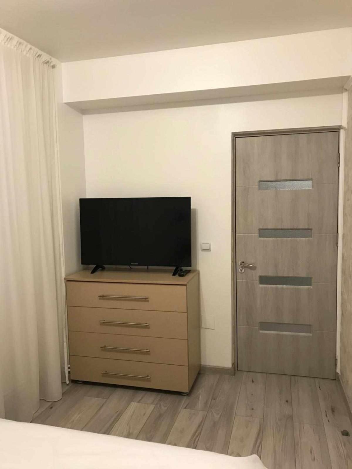 Modern & Elegant Apartament Крайова Екстериор снимка