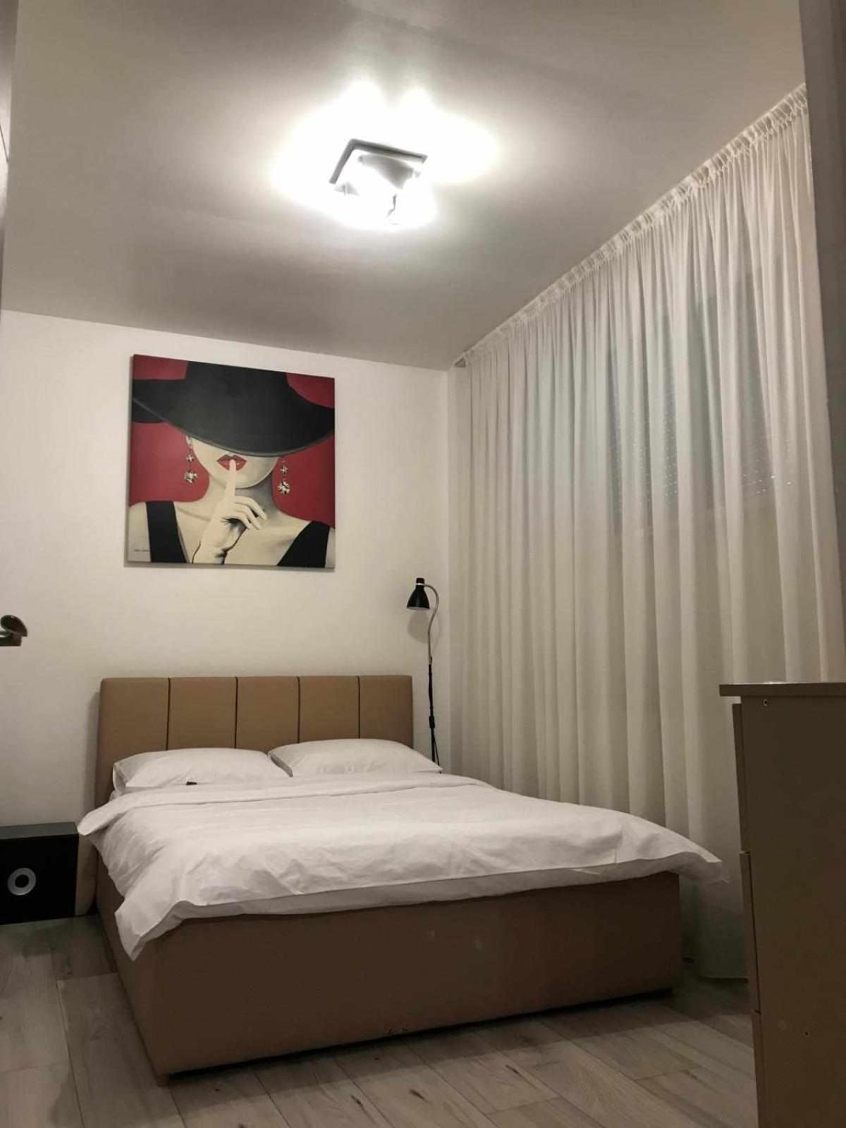 Modern & Elegant Apartament Крайова Екстериор снимка